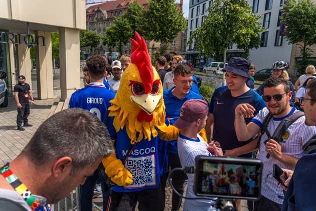 Ankunft der französischen Nationalmannschaft am Hyperion Hotel in Leipzig. Morgen wird die L equipe tricolore gegen Holland spielen. Nationaltrainer ist Didier Dechamps Ankunft Frankreich