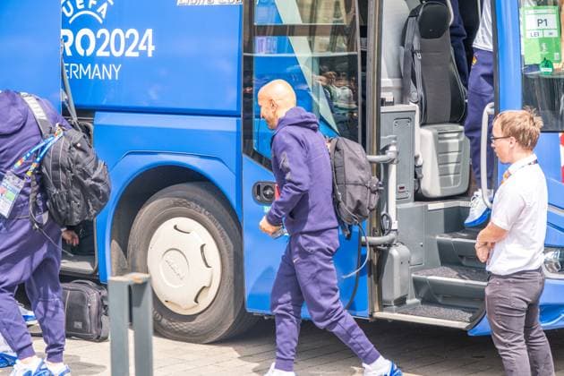 Ankunft der französischen Nationalmannschaft am Hyperion Hotel in Leipzig. Morgen wird die L equipe tricolore gegen Holland spielen. Nationaltrainer ist Didier Dechamps Ankunft Frankreich