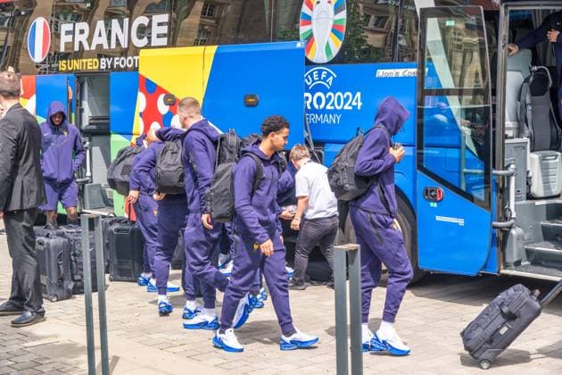 Ankunft der französischen Nationalmannschaft am Hyperion Hotel in Leipzig. Morgen wird die L equipe tricolore gegen Holland spielen. Nationaltrainer ist Didier Dechamps Ankunft Frankreich