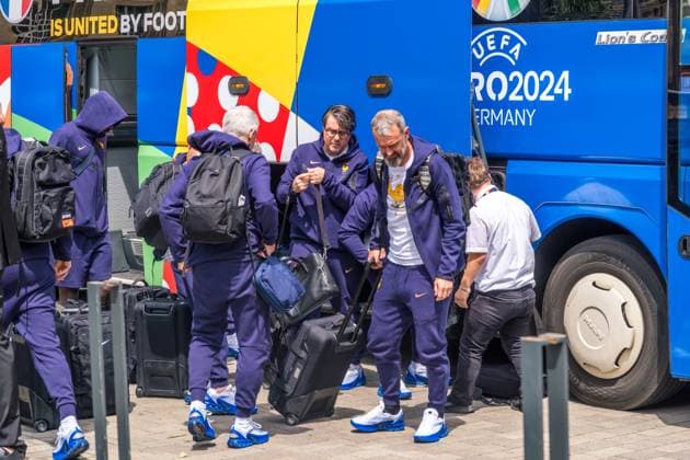 Ankunft der französischen Nationalmannschaft am Hyperion Hotel in Leipzig. Morgen wird die L equipe tricolore gegen Holland spielen. Nationaltrainer ist Didier Dechamps Ankunft Frankreich