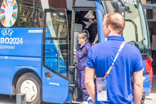 Ankunft der französischen Nationalmannschaft am Hyperion Hotel in Leipzig. Morgen wird die L equipe tricolore gegen Holland spielen. Nationaltrainer ist Didier Dechamps Ankunft Frankreich