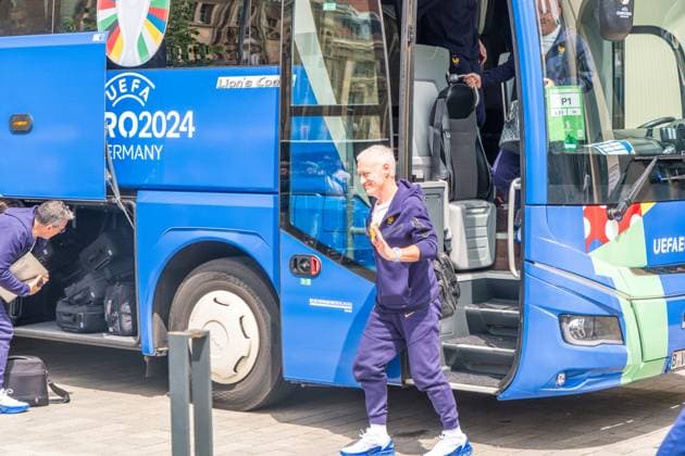 Ankunft der französischen Nationalmannschaft am Hyperion Hotel in Leipzig. Morgen wird die L equipe tricolore gegen Holland spielen. Nationaltrainer ist Didier Dechamps Ankunft Frankreich