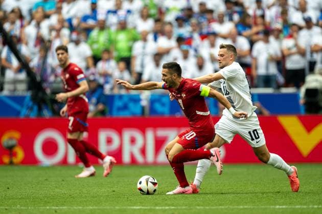 Timi Max Elsnik (Slowenien, 10), Dusan Tadic (Serbien, 10), GER, Slowenien (SVN) vs. Serbien (SRB), Fussball Europameisterschaft, UEFA EURO, EM, Europameisterschaft,Fussball 2024, Gruppe E, 2. Spieltag, 20.06.2024, GER, Slowenien (SVN) vs. Serbien (SRB), Fussball Europameisterschaft, UEFA EURO 2024, Gruppe E, 2. Spieltag, 20.06.2024 Muenchen Copyright: xEibner-Pressefoto SaschaxWaltherx EP_SWA