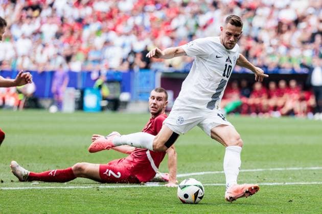 UEFA EURO 2024: Slowenien - Serbien; 20.06.2024 Timi Max Elsnik (Slowenien, 10) schießt, Torchance UEFA EURO 2024: Slowenien - Serbien; Munich Football Arena, München am 20.06.2024 Copyright: xBEAUTIFULxSPORTS Wunderlx