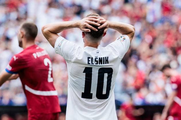UEFA EURO 2024: Slowenien - Serbien; 20.06.2024 Timi Max Elsnik (Slowenien, 10) schlägt die Hände über dem Kopf zusammen UEFA EURO 2024: Slowenien - Serbien; Munich Football Arena, München am 20.06.2024 Copyright: xBEAUTIFULxSPORTS Wunderlx