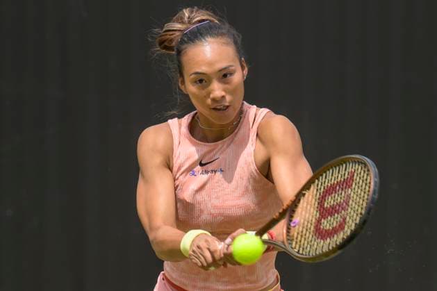 GER, Berlin, ecotrans Ladies Open 2024, WTA, Tennis Damen 500, im Steffi Graf Stadion Berlin, LTTC Rot-Weiss e.V., In diesem Match treffen Katerina Siniakova CZE vs Qinwen Zheng CHN aufeinander. Im Bild: Qinwen Zheng CHN, 20.06.2024, Credit: HMB Media Uwe Koch Alamy Live News Copyright: HMBxMedia UwexKoch