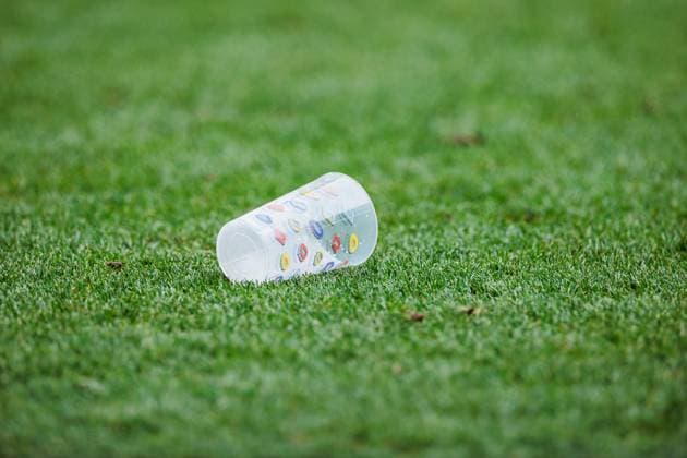 UEFA EURO 2024: Slowenien - Serbien; 20.06.2024 Ein Bierbecher liegt auf dem Rasen UEFA EURO 2024: Slowenien - Serbien; Munich Football Arena, München am 20.06.2024 Copyright: xBEAUTIFULxSPORTS Wunderlx