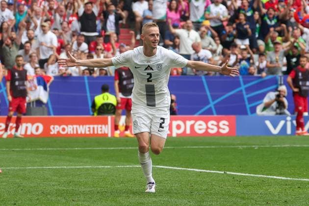 Torjubel von Zan Karnicnik 2 (Slowenien) zum 1:0, Slowenien vs. Serbien Fussball, UEFA EURO, EM, Europameisterschaft,Fussball 2024, Gruppenphase, 2. Spieltag, 20.06.2024 Muenchen Bayern Deutschland