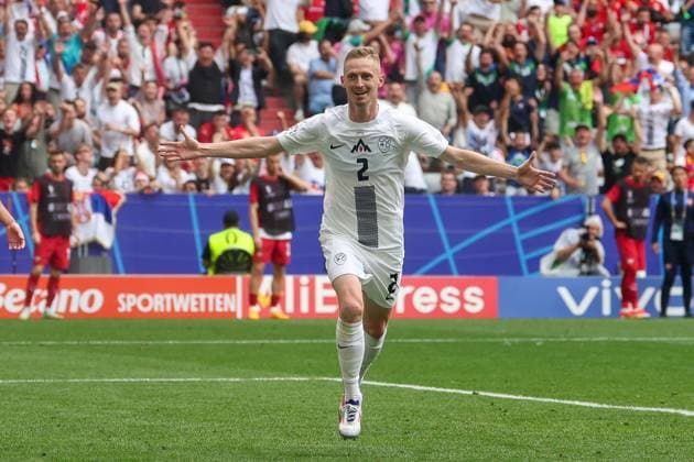 Torjubel von Zan Karnicnik 2 (Slowenien) zum 1:0, Slowenien vs. Serbien Fussball, UEFA EURO, EM, Europameisterschaft,Fussball 2024, Gruppenphase, 2. Spieltag, 20.06.2024 Muenchen Bayern Deutschland
