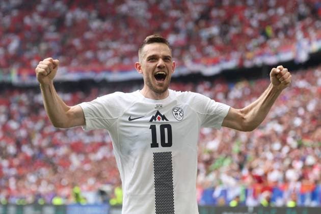 Torjubel von Max Timi Elsnik 10 (Slowenien) zum 1:0, Slowenien vs. Serbien Fussball, UEFA EURO, EM, Europameisterschaft,Fussball 2024, Gruppenphase, 2. Spieltag, 20.06.2024 Muenchen Bayern Deutschland