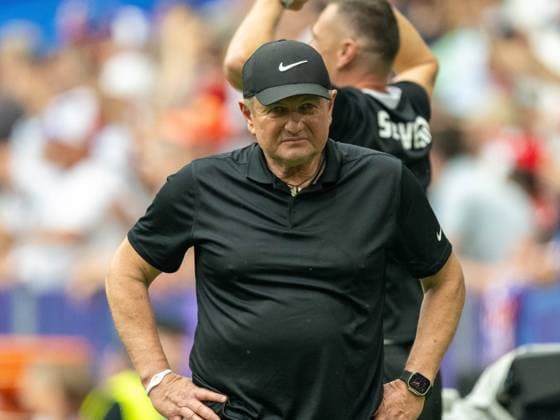 Matjaz Kek (Slowenien, Trainer) nach Tor zum 1:0 durch Zan Karnicnik (Slowenien, 02), GER, Slowenien (SVN) vs. Serbien (SRB), Fussball Europameisterschaft, UEFA EURO, EM, Europameisterschaft,Fussball 2024, Gruppe E, 2. Spieltag, 20.06.2024, GER, Slowenien (SVN) vs. Serbien (SRB), Fussball Europameisterschaft, UEFA EURO 2024, Gruppe E, 2. Spieltag, 20.06.2024 Muenchen Copyright: xEibner-Pressefoto SaschaxWaltherx EP_SWA