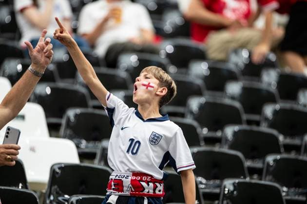 UEFA EURO, EM, Europameisterschaft,Fussball 2024: Dänemark - England; 20.06.2024 Ein Kleiner Fan von England, Emotionen UEFA EURO 2024: Dänemark - England; Frankfurt Arena, Frankfurt am Main; 20.06.2024 Copyright: xBEAUTIFULxSPORTS Buriakovx