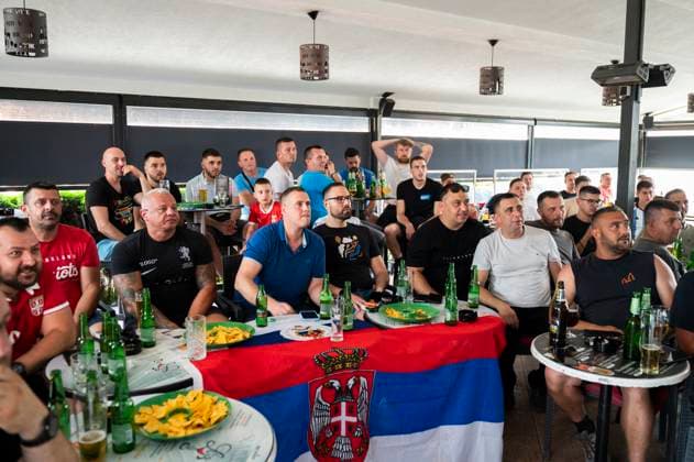 serbian fans 20.06.2024 - UEFA European Football Championship, Slovenia : Serbia - fans watching the match in Fuzine, Ljubljana, Slovenia. Ljubljana Slovenia  Copyright: xNikxErikxNeubauerx DSC_0026