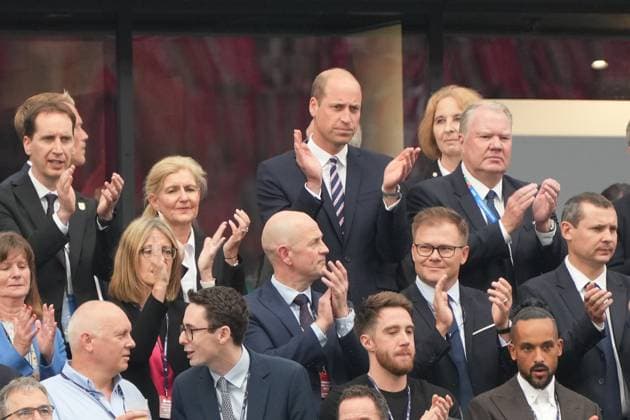 William, Prince of Wales von England, Prinz William applaudiert auf der Tribüne bei den Hymnen - Frankfurt 20.06.2024: England vs. Dänemark, EURO2024 M17, Gruppe C, EM-Arena Frankfurt
