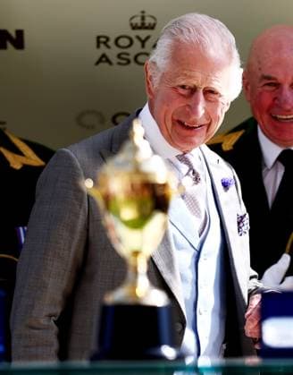 King Charles seen during the Gold Cup presentation. Royal Ascot, Day 3, Horse Racing, Ascot Racecourse, Ascot, UK - 20 June 2024  Copyright: xJamesxMarsh Shutterstockx 14543359bx