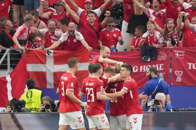celebrate the goal, Torjubel zum 1:1 Morten Hjulmand (Dänemark, Denmark, 21) - Frankfurt 20.06.2024: England vs. Dänemark, EURO2024 M17, Gruppe C, EM-Arena Frankfurt