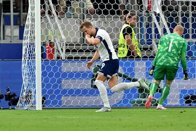 20.06.2024, xscotx, Fussball EM 2024, Dänemark - England, emspor, v.l. Torjubel nach dem Tor zum celebrating the goal celebrate 0:1 durch Harry Kane (England) Frankfurt am Main
