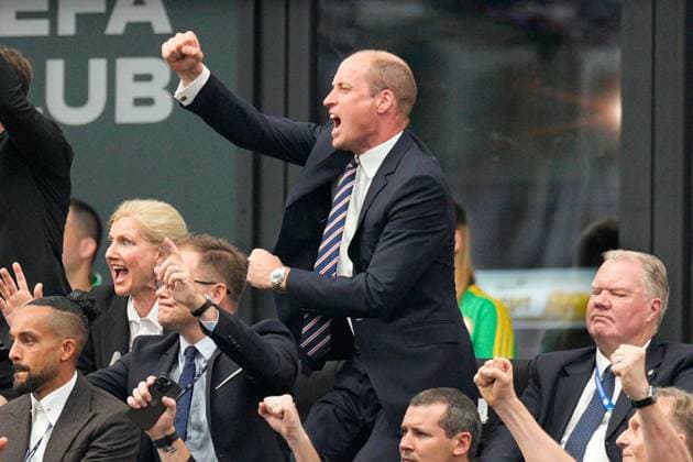 Sport Themen der Woche KW25 Sport Bilder des Tages Prince William, Prince of Wales and President of The FA celebrates the goal of Harry Kane of England Denmark v England, UEFA European Championship, EM, Europameisterschaft 2024, Group C, Football, Frankfurt Arena, Frankfurt, Germany, 20 Jun 2024 EDITORIAL USE ONLY No use with unauthorised audio, video, data, fixture lists, club league logos or live services. Online in-match use limited to 120 images, no video emulation. No use in betting, games or single club league player publications.  Copyright: xDavexShopland Shutterstockx 14543694bd