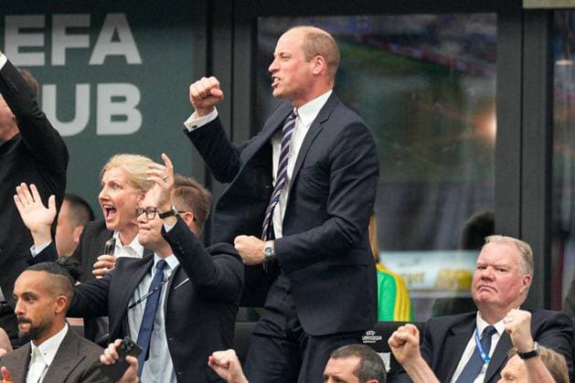 Prince William, Prince of Wales and President of The FA celebrates the goal of Harry Kane of England Denmark v England, UEFA European Championship, EM, Europameisterschaft 2024, Group C, Football, Frankfurt Arena, Frankfurt, Germany, 20 Jun 2024 EDITORIAL USE ONLY No use with unauthorised audio, video, data, fixture lists, club league logos or live services. Online in-match use limited to 120 images, no video emulation. No use in betting, games or single club league player publications. Copyright: xDavexShopland Shutterstockx 14543694ba