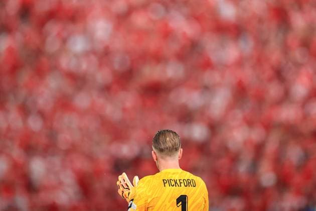Football - UEFA EURO, EM, Europameisterschaft,Fussball 2024 - Group C - Denmark v England 20th June 2024 - UEFA EURO 2024 - Group C - Denmark v England - England goalkeeper Jordan Pickford - Photo: Simon Stacpoole Offside. Frankfurt Germany Copyright: xSimonxStacpoolexOffside
