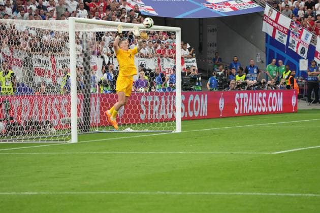 Parade Torwart Goalie Jordan Pickford (England, 01) - Frankfurt 20.06.2024: England vs. Dänemark, EURO2024 M17, Gruppe C, EM-Arena Frankfurt