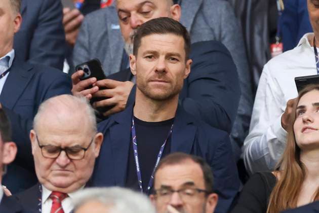Sport Bilder des Tages Xabi Alonso (Trainer Bayer 04 Leverkusen) steht auf der Tribuene, UEFA EURO, EM, Europameisterschaft,Fussball 2024 - Group B, Spain vs Italy, Arena AufSchalke, 20.06.2024, Gelsenkirchen, Deutschland.