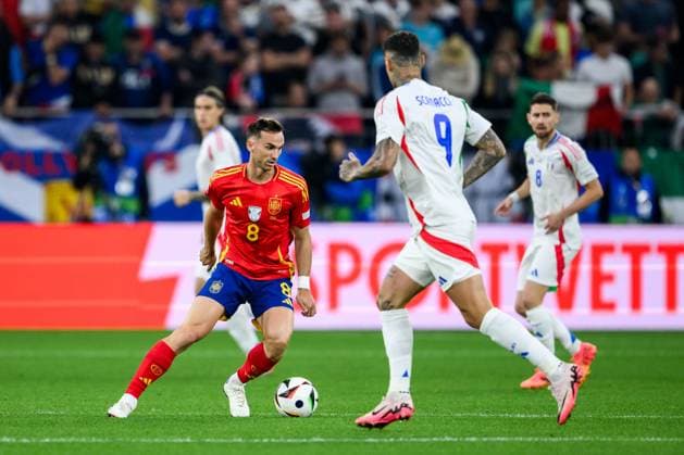240620 Fabian Ruiz Pena of Spain during the UEFA EURO, EM, Europameisterschaft,Fussball 2024 Football Championship match between Spain and Italy on June 20, 2024 in Gelsenkirchen. Photo: Jesper Zerman BILDBYRAN kod JZ JZ0544 fotboll football soccer fotball fotbolls-em europamästerskap em uefa euro uefa european football championship euro 2024 spanien spain italy bbeng Copyright: JESPERxZERMAN BB240620JZ049