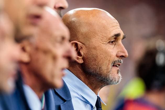 UEFA EURO, EM, Europameisterschaft,Fussball 2024: Spanien - Italien; 20.06.2024 Luciano Spalletti (Cheftrainer, Trainer Italien) während der Hymne UEFA EURO 2024: Spanien - Italien; Stadion AufSchalke, Gelsenkirchen am 20.06.2024 Copyright: xBEAUTIFULxSPORTS Meuselx