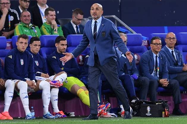 Fußball UEFA EURO, EM, Europameisterschaft,Fussball 2024 Gruppenphase 2. Spieltag Spanien - Italien am 20.06.2024 in der Arena AufSchalke in Gelsenkirchen Luciano Spalletti ( Trainer Cheftrainer Italien )