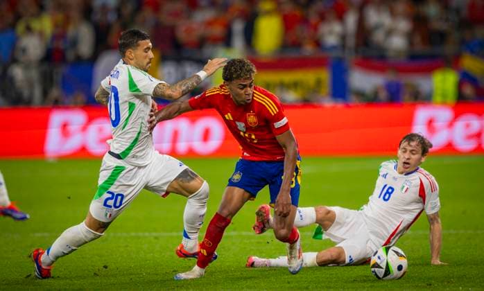 Gelsenkirchen, Germany. 20th Jun 2024. Lamine Yamal (ESP) Mattia Zaccagni (ITA) Nicolo Fagioli (ITA) Spain - Italy Spanien - Italien 20.06.2024