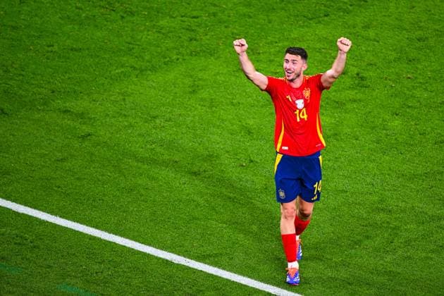 GELSENKIRCHEN - Aymeric Laporte of Spain celebrates the 1-0 victory during the UEFA EURO, EM, Europameisterschaft,Fussball 2024 group B match between Spain and Italy at the Arena AufSchalke on June 20, 2024 in Gelsenkirchen, Germany. ANP Hollandse Hoogte UEFA EURO 2024 2024 xVIxANPxSportx xGerritxvanxKeulenxIVx 501616884 originalFilename: 501616884.jpg