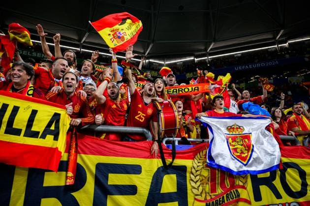 Sport Bilder des Tages 240620 Fans of Spain celebrate after the UEFA EURO, EM, Europameisterschaft,Fussball 2024 Football Championship match between Spain and Italy on June 20, 2024 in Gelsenkirchen. Photo: Jesper Zerman BILDBYRAN kod JZ JZ0544 fotboll football soccer fotball fotbolls-em europamästerskap em uefa euro uefa european football championship euro 2024 spanien spain italy bbeng jubel publik Copyright: JESPERxZERMAN BB240620JZ175
