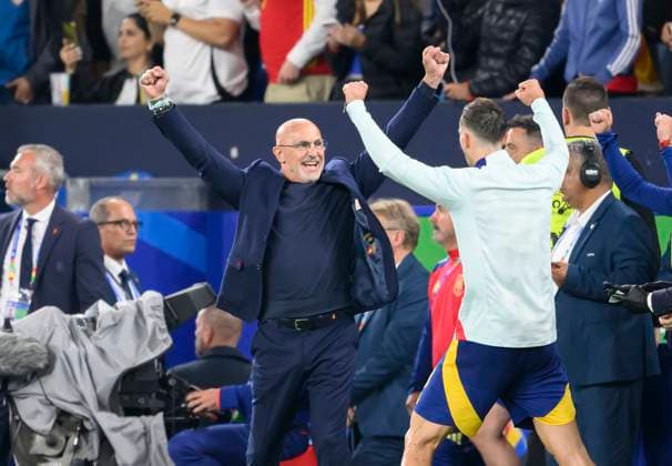 Schlussjubel Trainer Luis DE LA FUENTE (ESP) Vorrunde 2. Spieltag, Gruppe B, Match M16, Spanien (ESP) - Italien (ITA) 1:0, am 20.06.2024 in Gelsenkirchen Deutschland. Fussball Europameisterschaft 2024 vom 14.06. - 14.07.2024 in Deutschland. Â