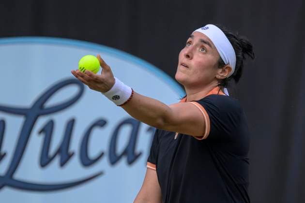 GER, Berlin, ecotrans Ladies Open 2024, WTA, Tennis Damen 500, im Steffi Graf Stadion Berlin, LTTC Rot-Weiss e.V., Ons Jabeur TUN - waehrend ihres Matches gegen Linda Noskova CZE, 20.06.2024, Copyright: HMBxMedia UwexKoch