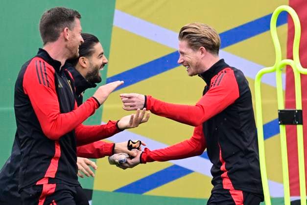 Belgium Media Activities - UEFA EURO, EM, Europameisterschaft,Fussball 2024 21 06 2024 FREIBERG AM NECKA, GERMANY - JUNE 21 : Carrasco Yannick forward of Belgium and De Bruyne Kevin forward of Belgium during a training session of the Belgian Red Devils at the UEFA EURO 2024 European Football Championship tournament on June 21, 2024 in Freiberg am Necka, Germany, 21 06 2024 Freiberg am Necka Germany  Copyright: xPeterxDexVoechtx