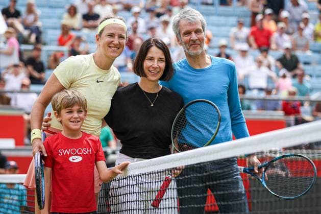 Victoria AZARENKA mit Sohn und Zuschauern, ecotrans Ladies Open 2024, Berlin, LTTC Rot-Weiß , 21.06.2024, Copyright: xClaudioxGärtnerx