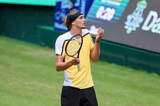 Alexander Zverev (Germany) schaut enttaeuscht, TERRA WORTMANN Open 2024, Arthur Fils vs Alexander Zverev, Gerry-Weber-Stadion, 21.06.2024, Halle, Deutschland.