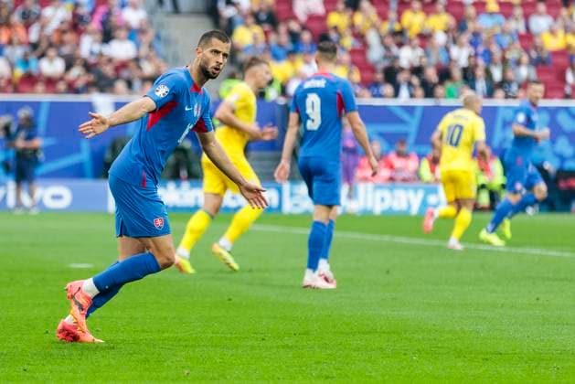 UEFA EURO, EM, Europameisterschaft,Fussball 2024: Slowakei - Ukraine; 21.06.2024 David Hancko (Slowakei, 16). UEFA EURO 2024: Slowakei - Ukraine; Arena Düsseldorf, Düsseldorf am 21.06.2024 Copyright: xBEAUTIFULxSPORTS Meuselx