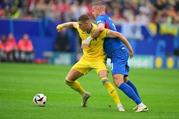 Denis Vavro and Artem Dovbyk during UEFA EURO, EM, Europameisterschaft,Fussball 2024 match, Slovakia - Ukraine, 21.june 2024 Dusseldorf Germany Copyright: xx DSC_6414_1