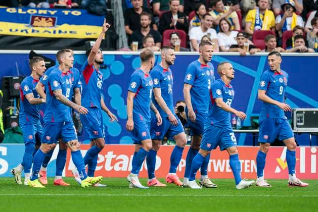 UEFA EURO, EM, Europameisterschaft,Fussball 2024: Slowakei - Ukraine; 21.06.2024 Jubel bei den Slowaken nach dem Tor durch Ivan Schranz (Slowakei, 26). UEFA EURO 2024: Slowakei - Ukraine; Arena Düsseldorf, Düsseldorf am 21.06.2024 Copyright: xBEAUTIFULxSPORTS Meuselx