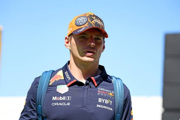 21.06.2024, xrarjax, Motorsport FIA Formel 1, Großer Preis von Spanien emspor, v.l. Max Verstappen (Oracle Red Bull Racing) Startnummer 1 (DFL DFB REGULATIONS PROHIBIT ANY USE OF PHOTOGRAPHS as IMAGE SEQUENCES and or QUASI-VIDEO) Barcelona