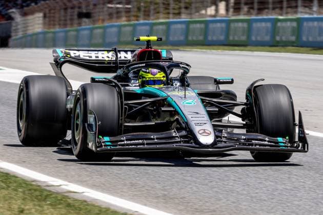 21st June 2024; Circuit de Barcelona-Catalunya, Barcelona, Spain; Formula 1 Spanish Grand Prix 2023; Free Practice Day; Lewis Hamilton of the Mercedes AMG Petronas F1 Team driving the W15 during Free Practise session  ActionPlus12657742 PabloxGuillen