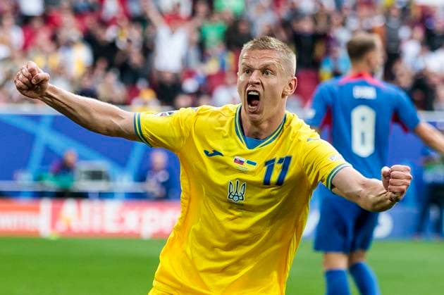 UEFA EURO, EM, Europameisterschaft,Fussball 2024: Slowakei - Ukraine; 21.06.2024 Oleksandr Zinchenko (Ukraine, 17) jubelt nach dem Tor zum 1:1. UEFA EURO 2024: Slowakei - Ukraine; Arena Düsseldorf, Düsseldorf am 21.06.2024 Copyright: xBEAUTIFULxSPORTS Meuselx