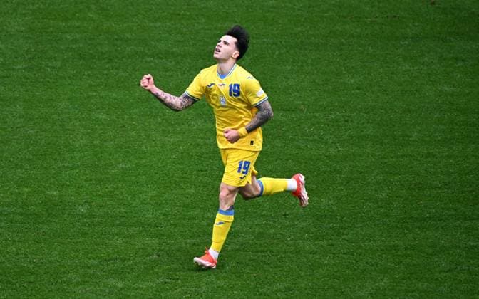 Fussball, Europameisterschaft, EURO 2024, Gruppe E, Merkur Spiel-Arena Düsseldorf: Slovakei - Ukraine; Jubel Mykola Shaparenko (UKR) nach seinem Tor zum 1:1. Jubel, Freude, Aktion.