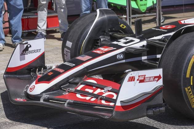 Haas F1 Team VF-24 Ferrari, Mechanical detail, front wing during the Formula 1 Aramco Gran Premio de Espana 2024, 10th round of the 2024 Formula One World Championship, WM, Weltmeisterschaft from June 21 to 23, 2024 on the Circuit de Barcelona-Catalunya, in Montmeló, Spain - F1 - SPANISH GRAND PRIX 2024 DPPI Panoramic  _240621_R10_SPAGNA_DP_EA022011
