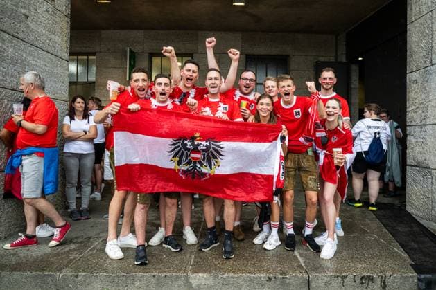 Fan warm up for Poland v Austria, UEFA EURO, EM, Europameisterschaft,Fussball 2024, Berlin, Germany Berlin, Germany. 21st, June 2024. Football fans of Austria seen outside the stadium before the UEFA Euro 2024 match in Group D between Poland and Croatia at Olympiastadion in Berlin. Berlin Germany  Copyright: xGonzalesxPhoto FrederikkexJensenx