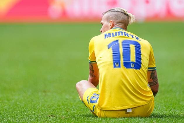 2024-06-21 Slovakia v Ukraine - Group E - UEFA EURO, EM, Europameisterschaft,Fussball 2024 DUSSELDORF, GERMANY - JUNE 21: Mykhailo Mudryk of Ukraine sits on the ground during the Group E - UEFA EURO 2024 match between Slovakia and Ukraine at Merkur Spiel-Arena on June 21, 2024 in Dusseldorf, Germany. (Photo by Joris Verwijst BSR Agency) Dusseldorf Germany Content not available for redistribution in The Netherlands directly or indirectly through any third parties. Copyright: xBSRxAgencyx
