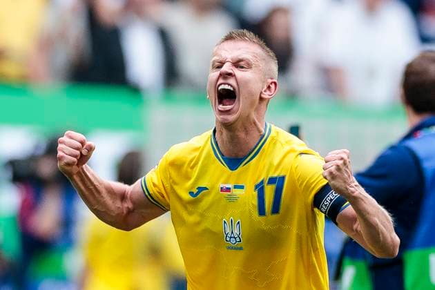 UEFA EURO, EM, Europameisterschaft,Fussball 2024: Slowakei - Ukraine; 21.06.2024 Oleksandr Zinchenko (Ukraine, 17) jubelt nach Schlusspfiff. UEFA EURO 2024: Slowakei - Ukraine; Arena Düsseldorf, Düsseldorf am 21.06.2024 Copyright: xBEAUTIFULxSPORTS Meuselx
