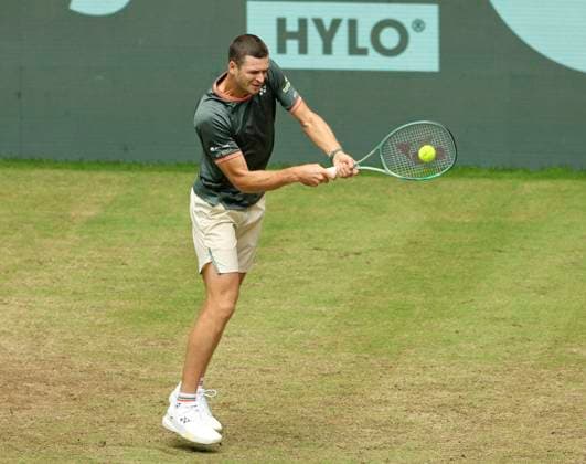 photo : Hubert HURKACZ (POL) besiegt im Viertelfinale seinen Gegenspieler Marcos GIRON (USA) Tennis-Turnier Terra Wortmann Cup im Gerry Weber Sportpark (OWL-Arena) in Halle Westfalen Fr. 21.06.2024