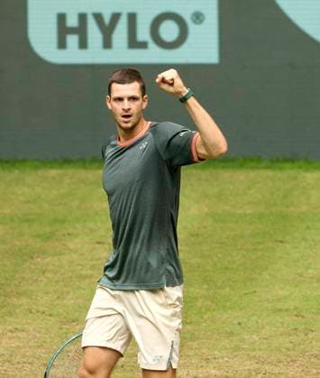 photo : Hubert HURKACZ (POL) besiegt im Viertelfinale seinen Gegenspieler Marcos GIRON (USA) Tennis-Turnier Terra Wortmann Cup im Gerry Weber Sportpark (OWL-Arena) in Halle Westfalen Fr. 21.06.2024